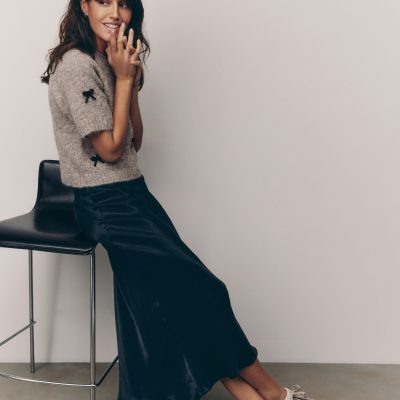 Comely84235 Black Satin Midi Skirt
