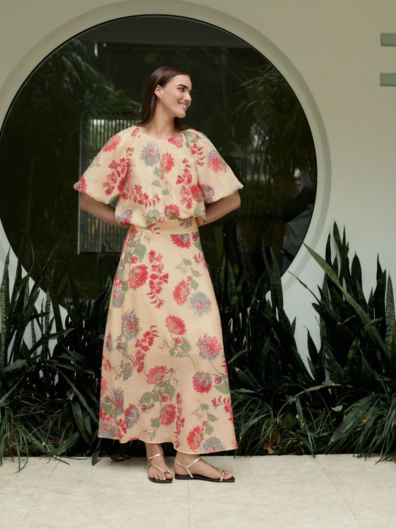 Comely84250 Ecru/Red Floral Print Drape Lightweight Maxi Skirt