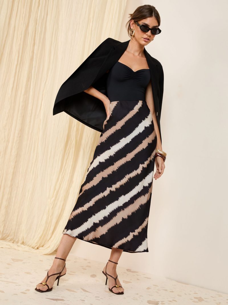 Comely84238 Black Ombre Ombre Satin Maxi Skirt - Image 2